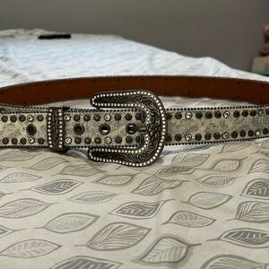 Shyanne belt